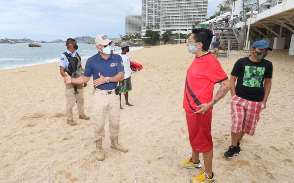 Instalan filtros sanitarios en playas de Acapulco