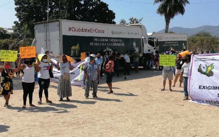 Protestan industriales de la masa en bodega de Segalmex