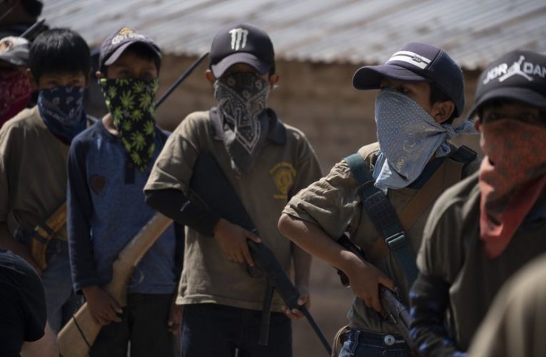 López Obrador sobre los menores armados de Guerrero: “No se debe usar a los niños”