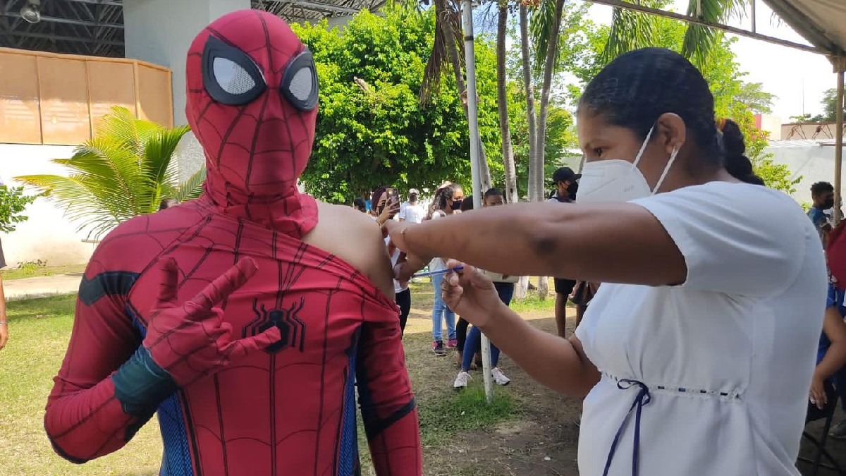 Spiderman vacunado