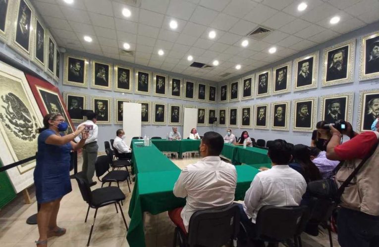 Grupos religiosos se reúnen con integrantes de la Jucopo en Congreso de Guerrero