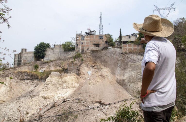 100 personas damnificadas dejó el desgajamiento de una barranca el pasado viernes 5 de mayo