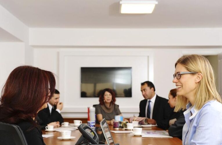 Cuatro de cada cinco puestos de trabajo creados para mujeres están dentro de la informalidad. Para los hombres, la proporción es de dos de cada tres puestos de trabajo.