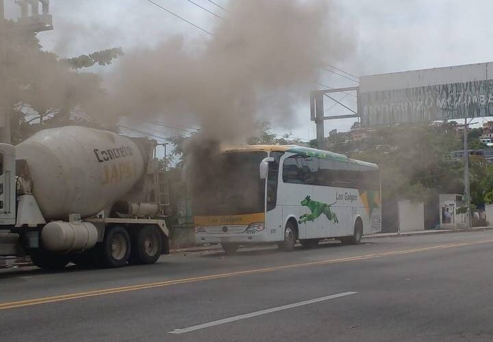 Bloqueo de transportistas conen violencia