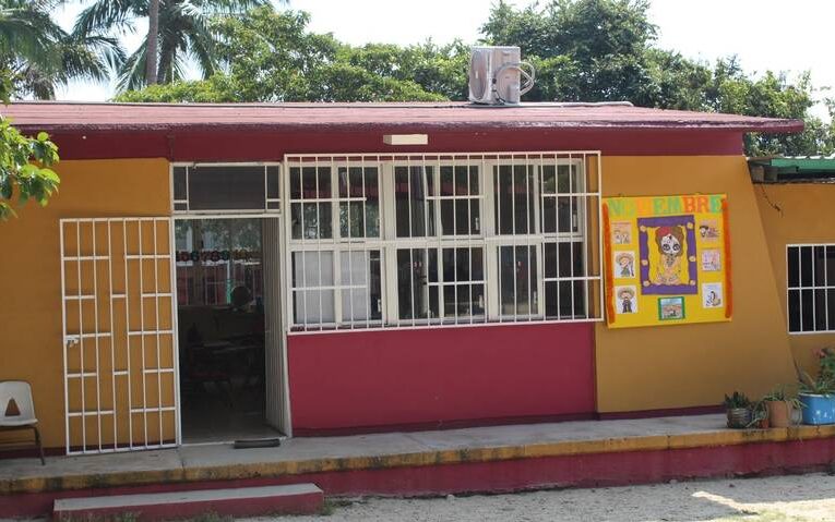 Al día de hoy se reanudan clases en 257 escuelas de Guerrero