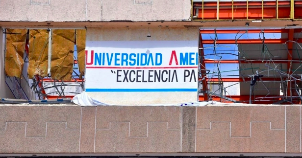 Padres de familia de la preparatoria de la UAA exigen el regreso a clases de sus hijos