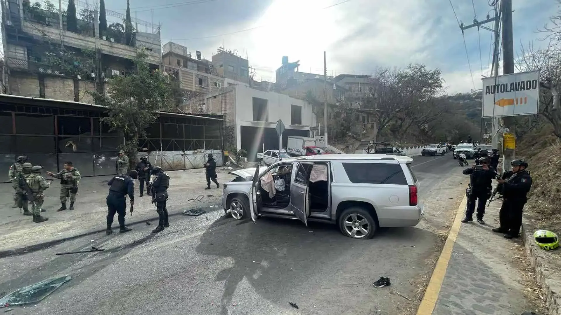 Atacan a balazos al alcalde de Taxco, Guerrero